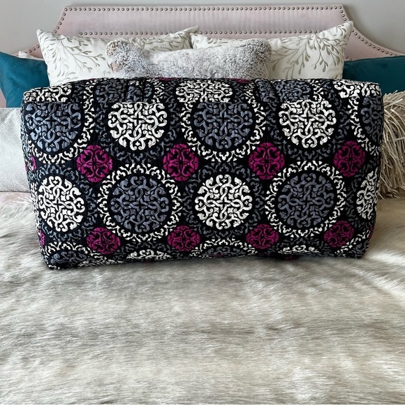 VERA BRADLEY Canterberry Magenta XL Duffle Bag Black Hot Pink 2013 Travel - Picture 11 of 14